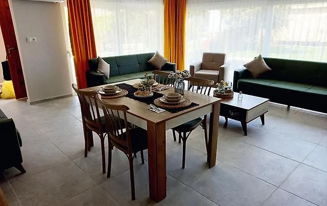 Ela Apart & Bungalow Hotel